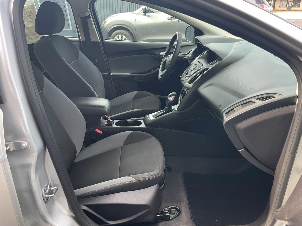 Ford Focus 4dr Sdn SE 2014