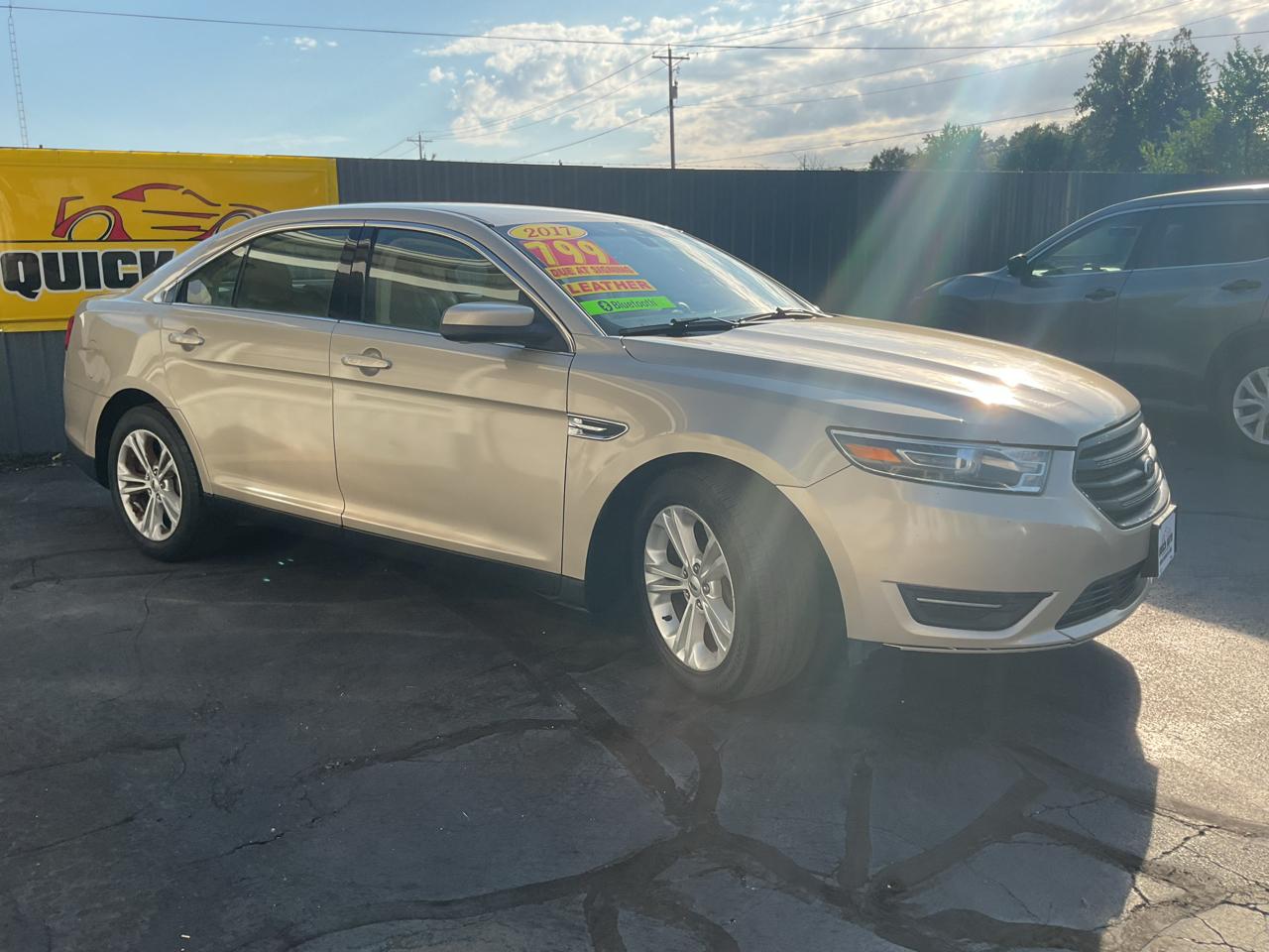 Ford Taurus SEL FWD 2017
