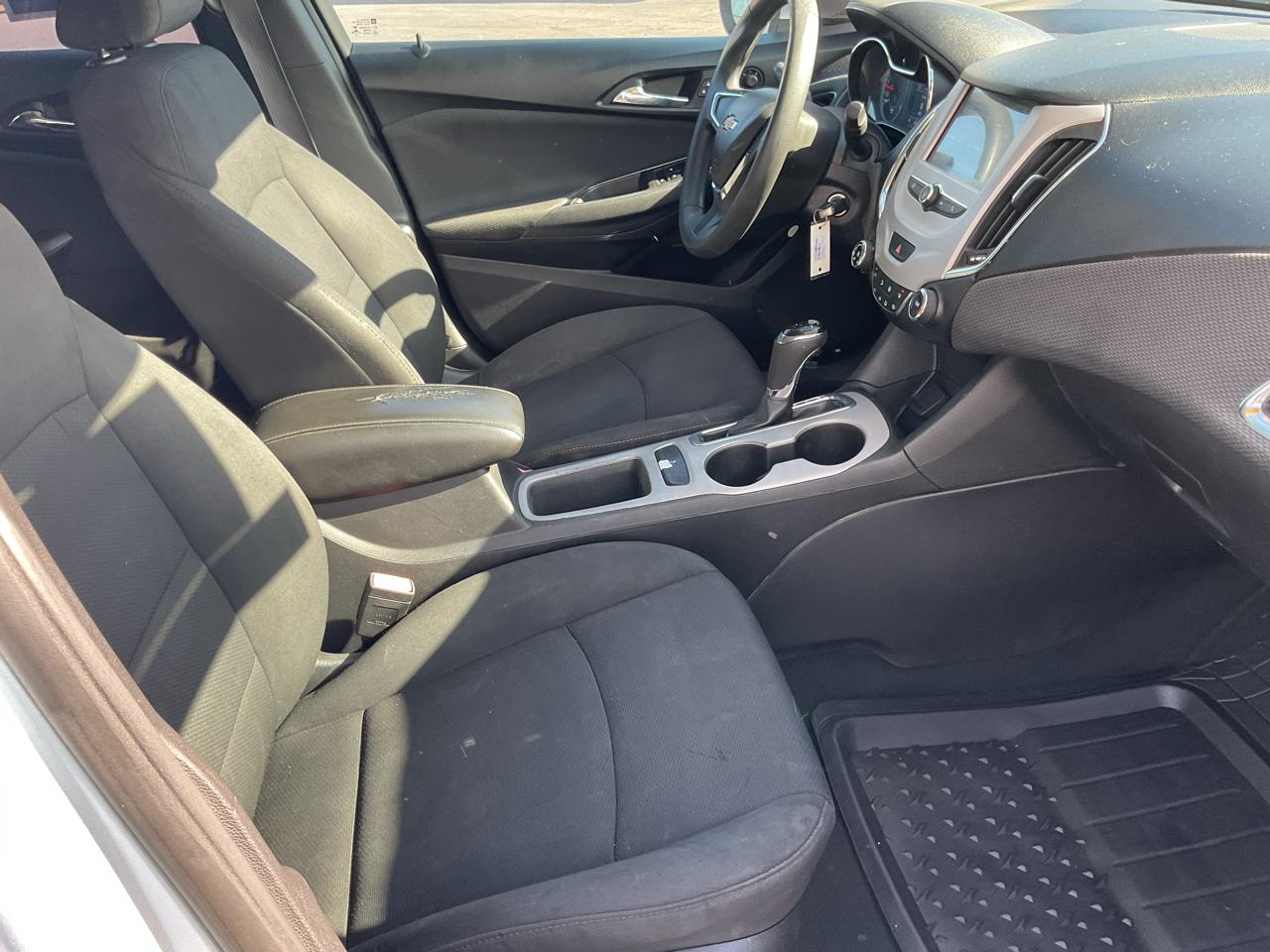 Chevrolet Cruze 4dr Sdn 1.4L LS w/1SB 2017