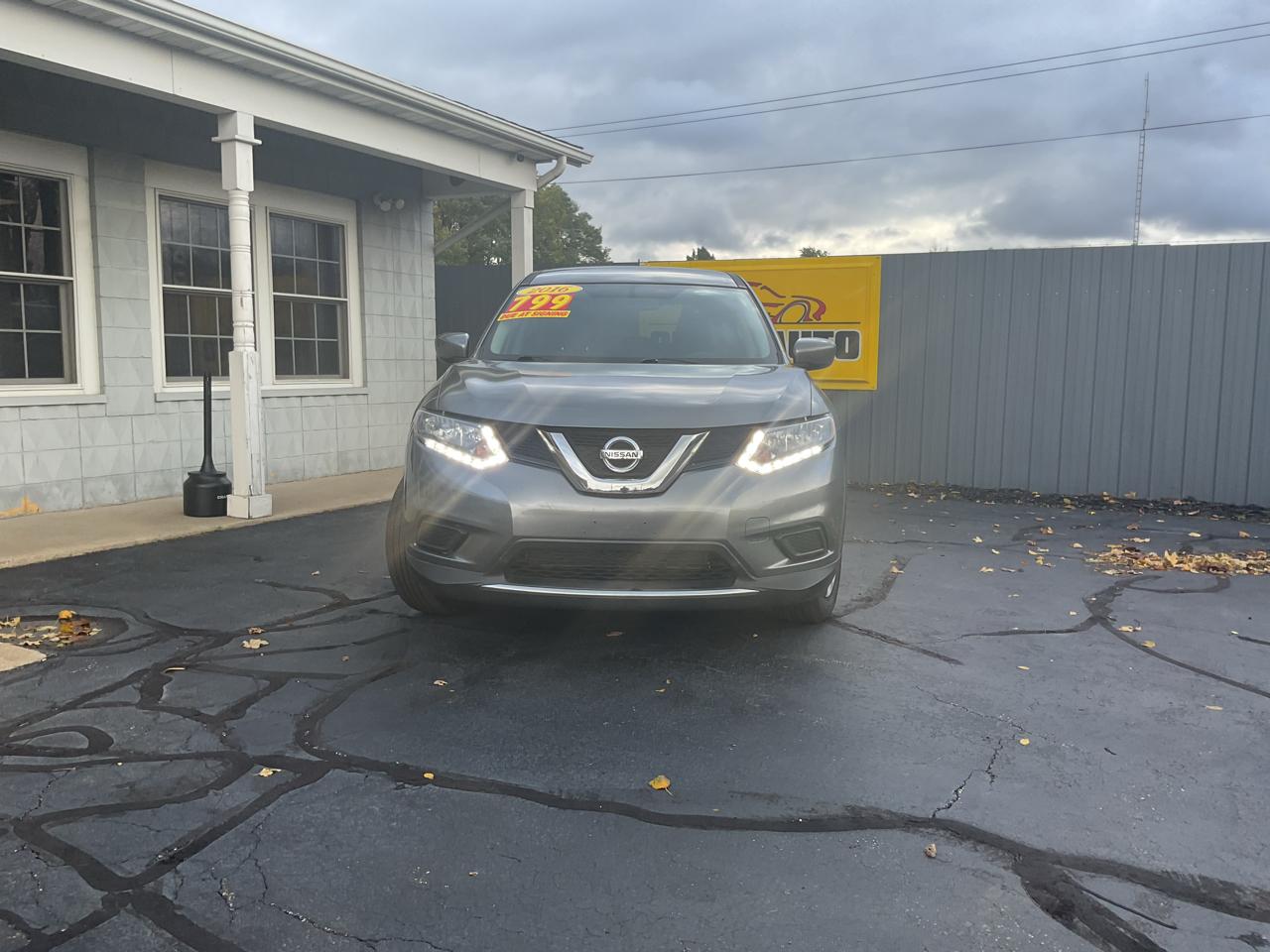 Nissan Rogue FWD 4dr S 2016