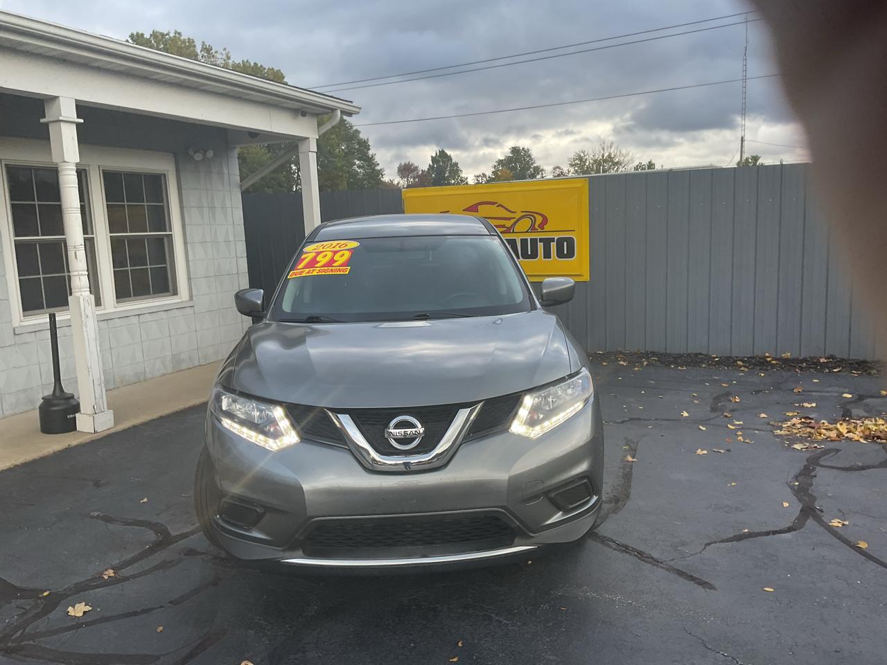 Nissan Rogue FWD 4dr S 2016