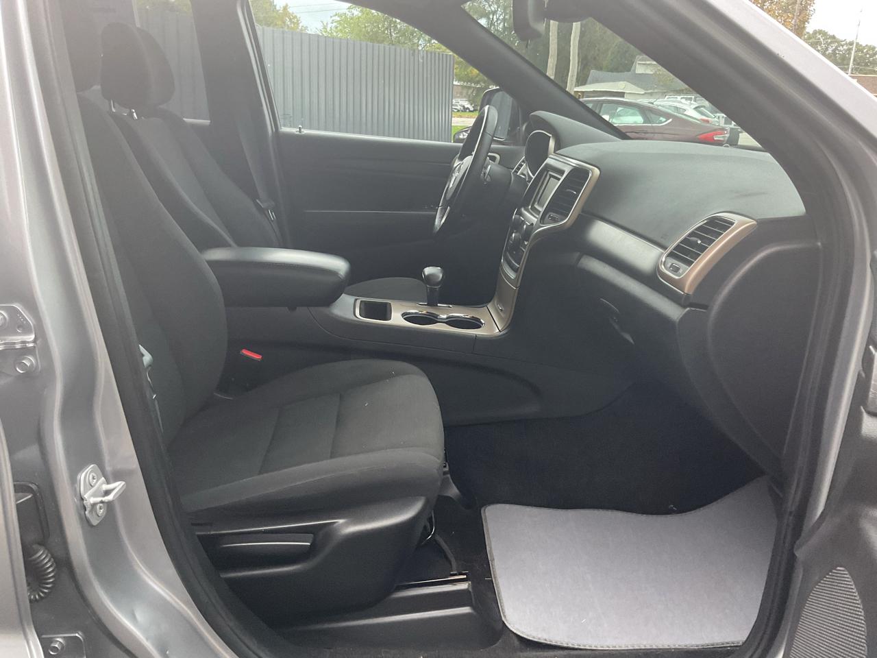Jeep Grand Cherokee 4WD 4dr Laredo 2015