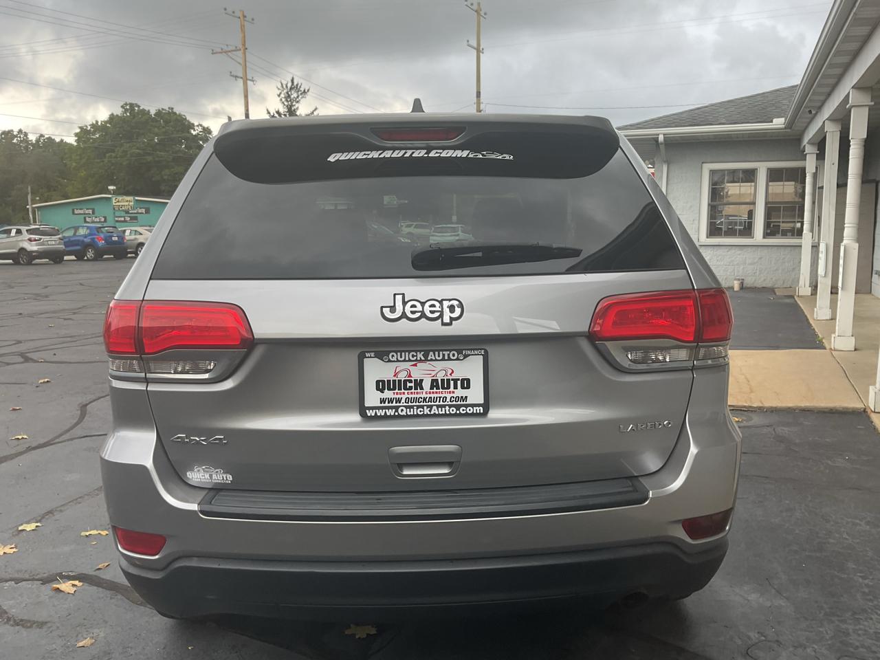 Jeep Grand Cherokee 4WD 4dr Laredo 2015