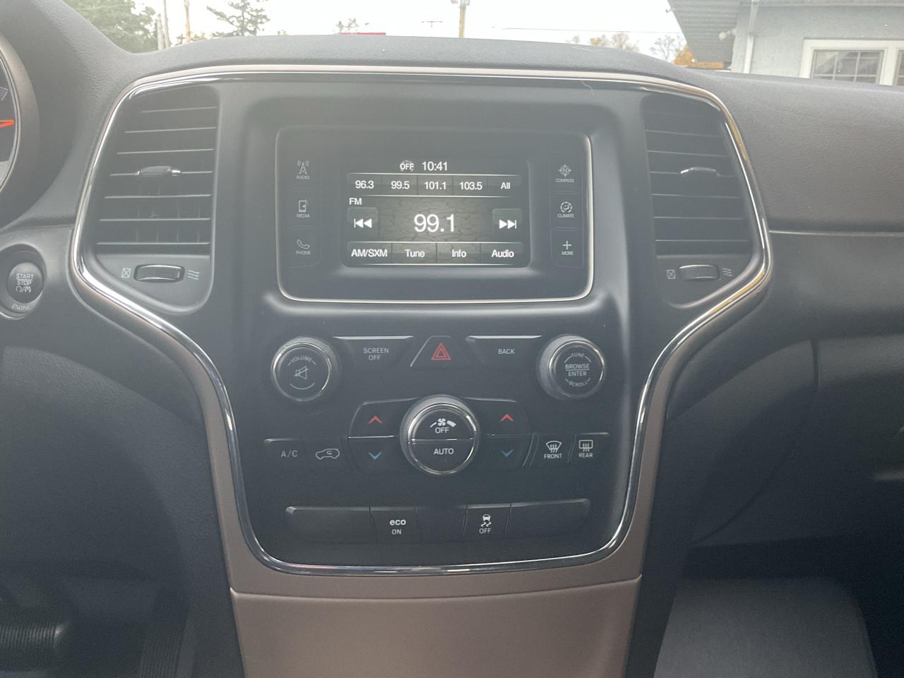Jeep Grand Cherokee 4WD 4dr Laredo 2015