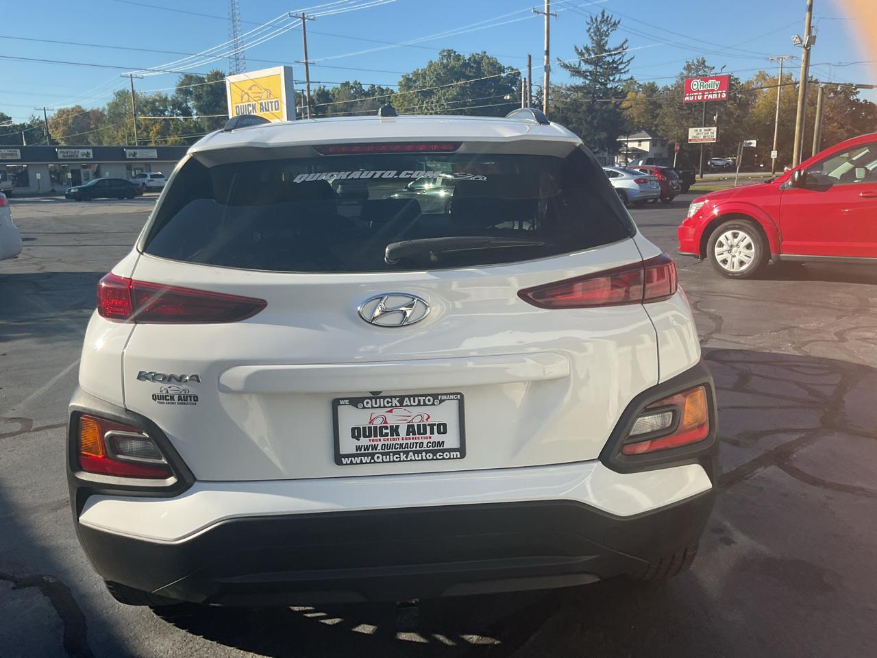Hyundai Kona SEL Auto FWD 2021