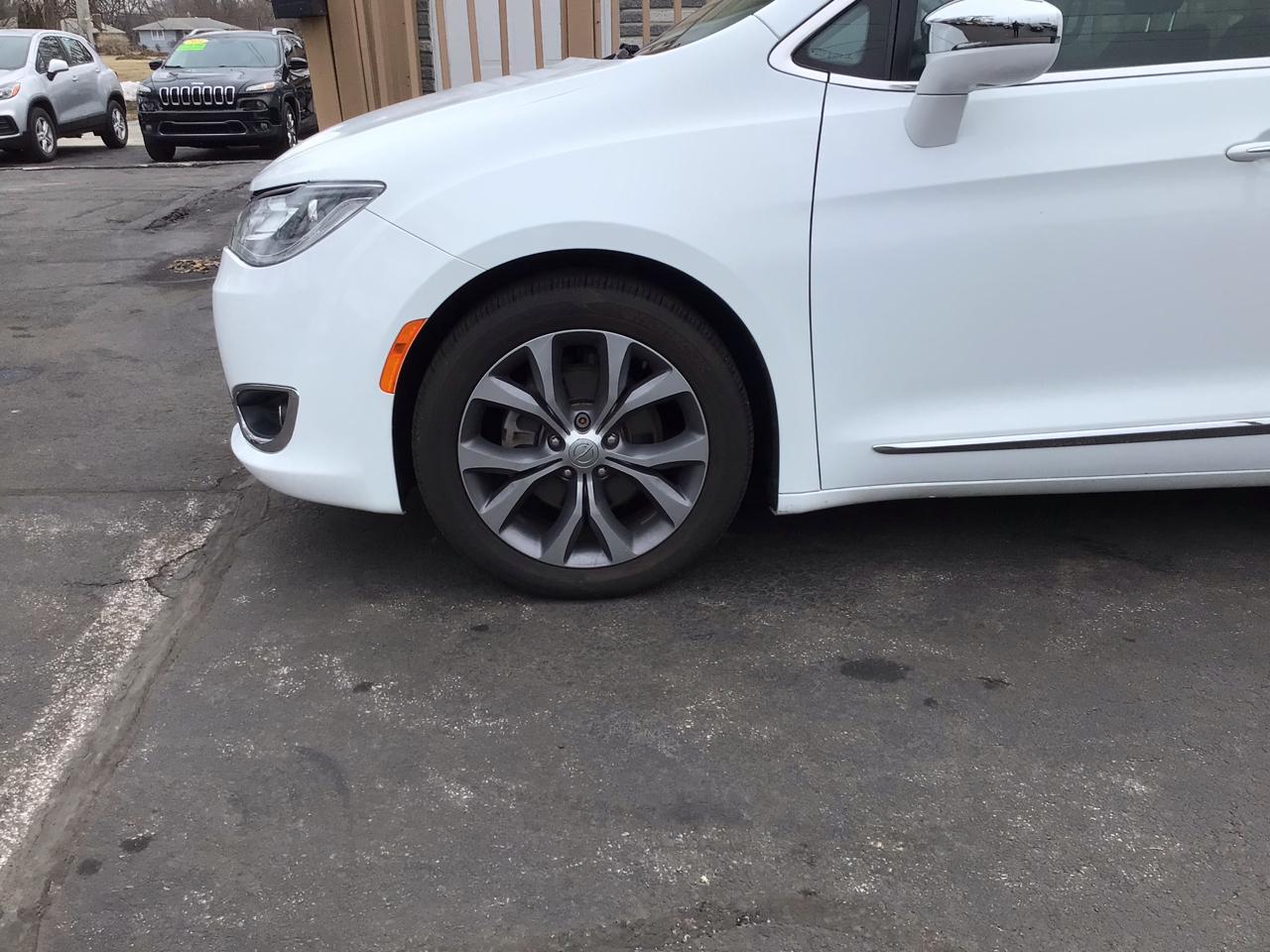 Chrysler Pacifica Limited FWD 2018