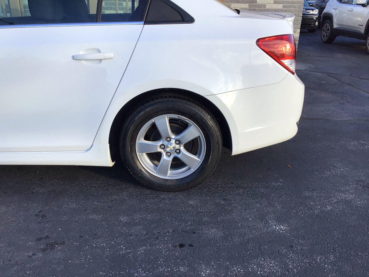 Chevrolet Cruze Limited 4dr Sdn Auto LT w/1LT 2016