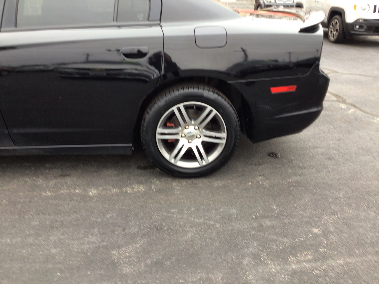 Dodge Charger 4dr Sdn SXT RWD 2013