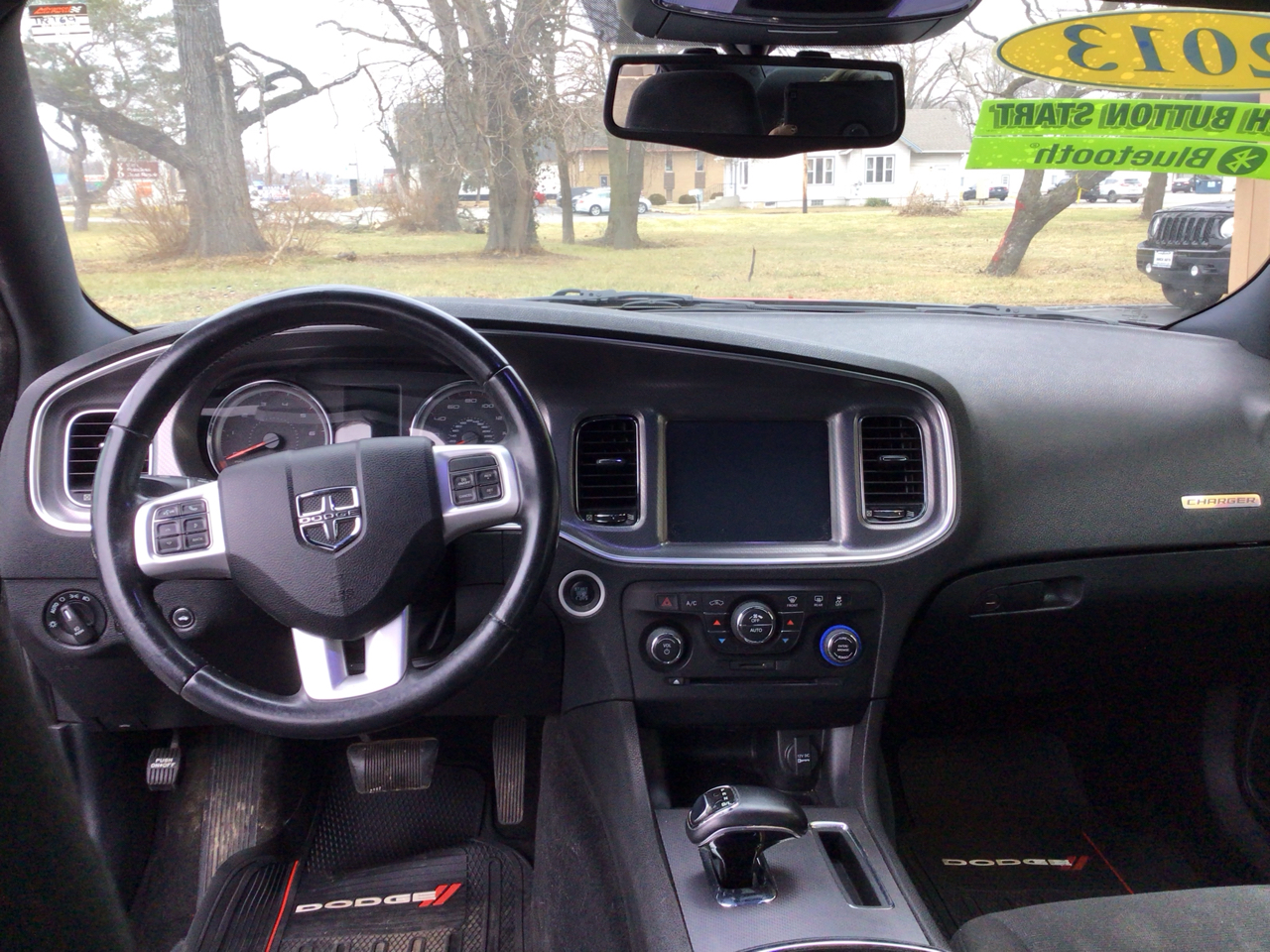 Dodge Charger 4dr Sdn SXT RWD 2013