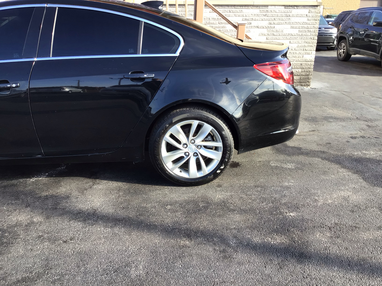 Buick Regal 4dr Sdn Premium II FWD 2017