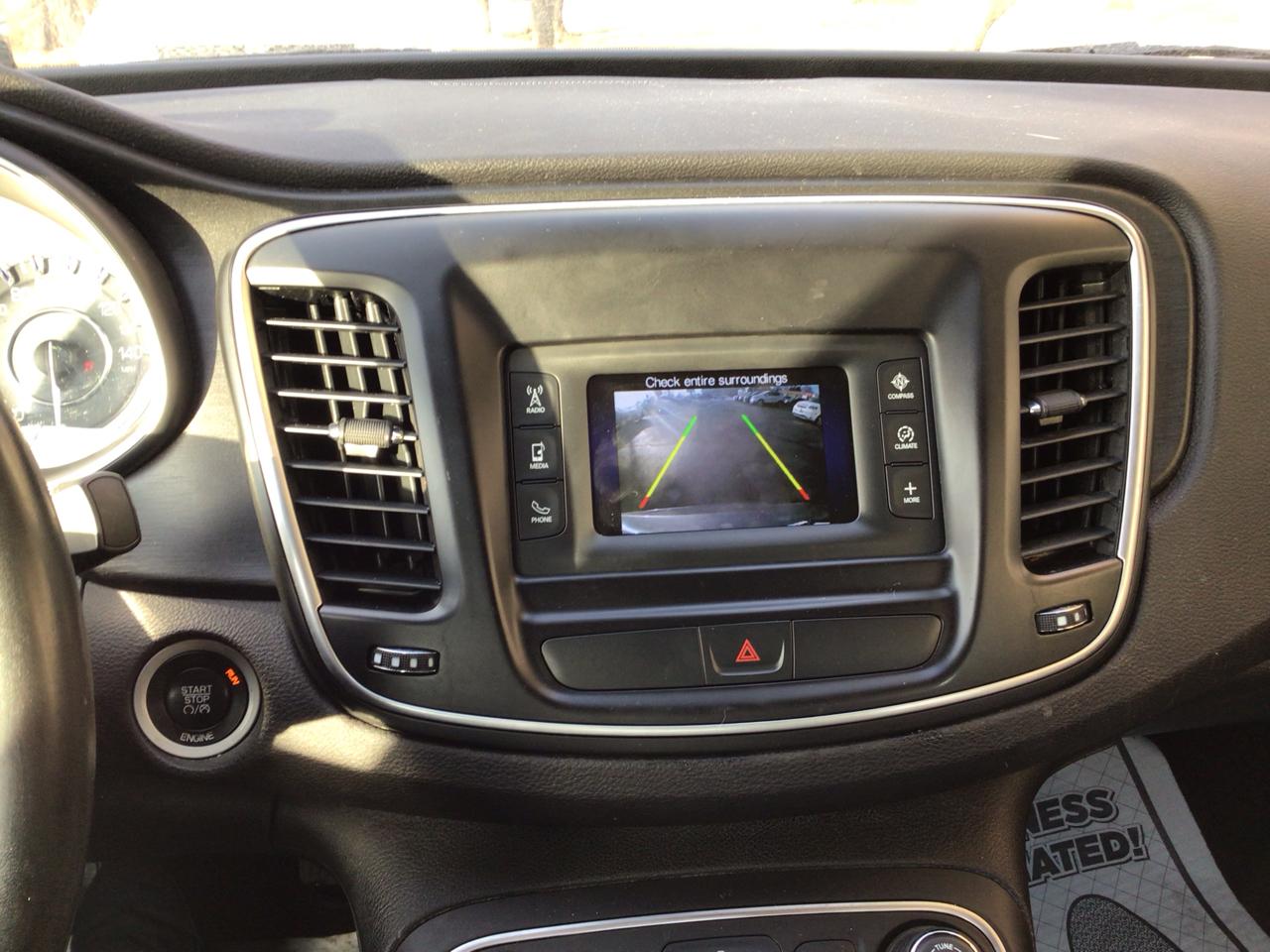 Chrysler 200 4dr Sdn Limited FWD 2015