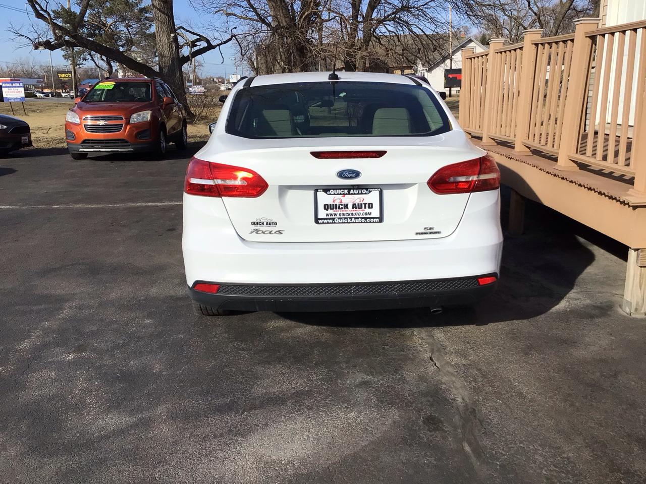 Ford Focus 4dr Sdn SE 2016