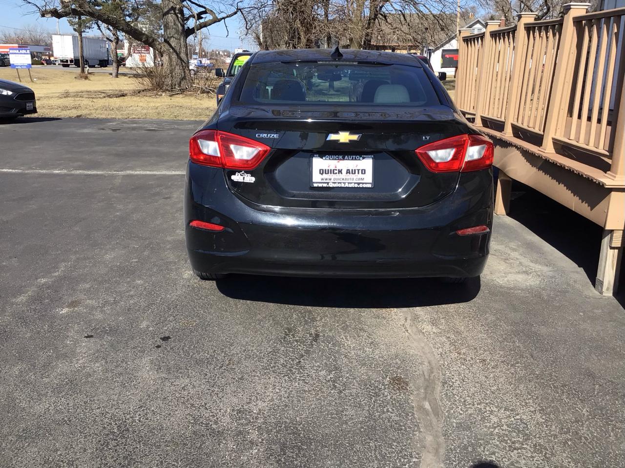 Chevrolet Cruze 4dr Sdn 1.4L LT w/1SD 2017
