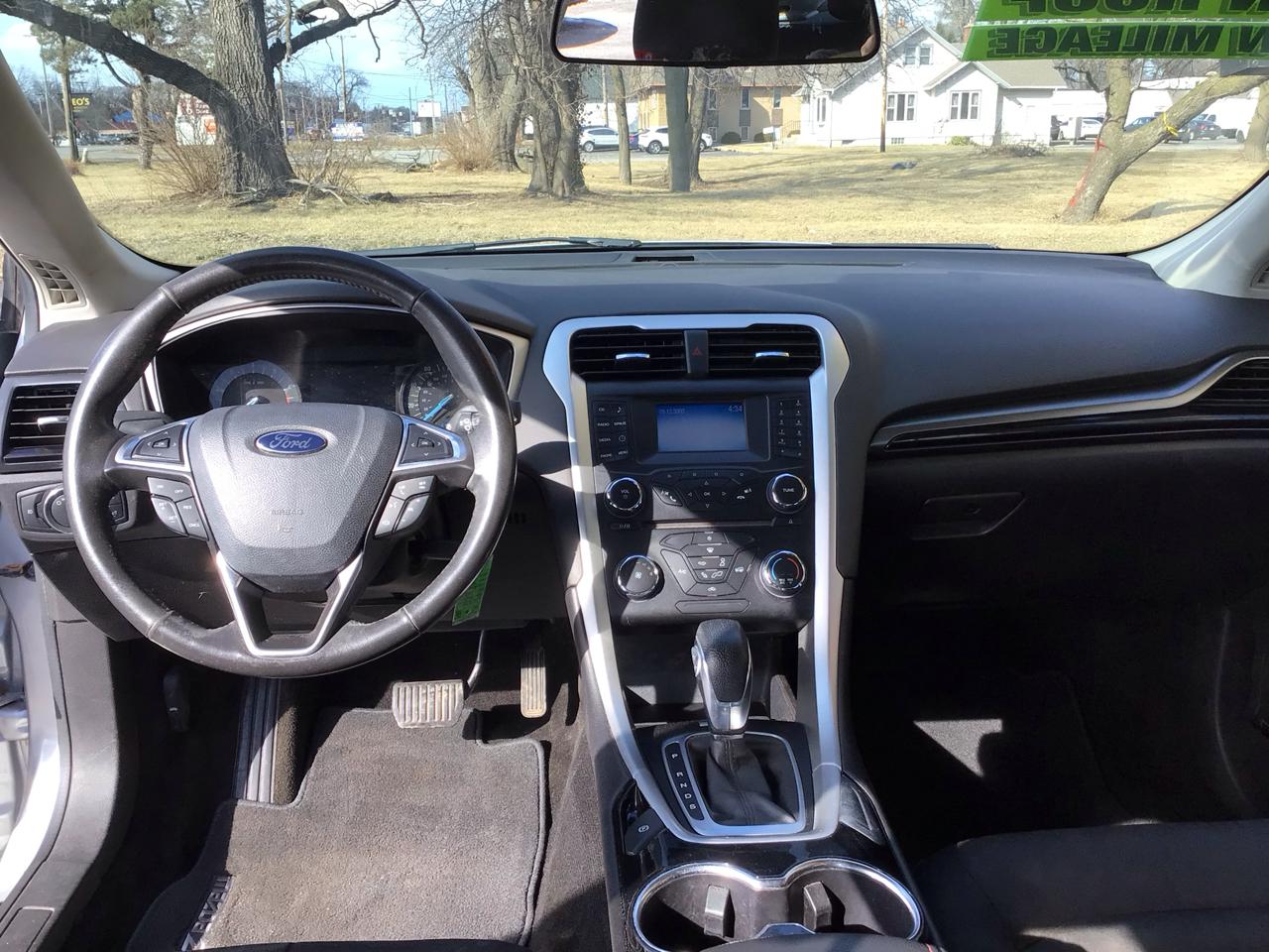 Ford Fusion 4dr Sdn SE FWD 2015