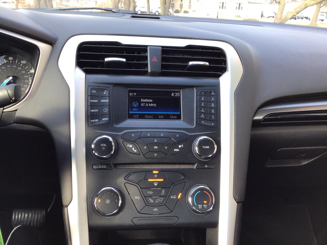 Ford Fusion 4dr Sdn SE FWD 2015