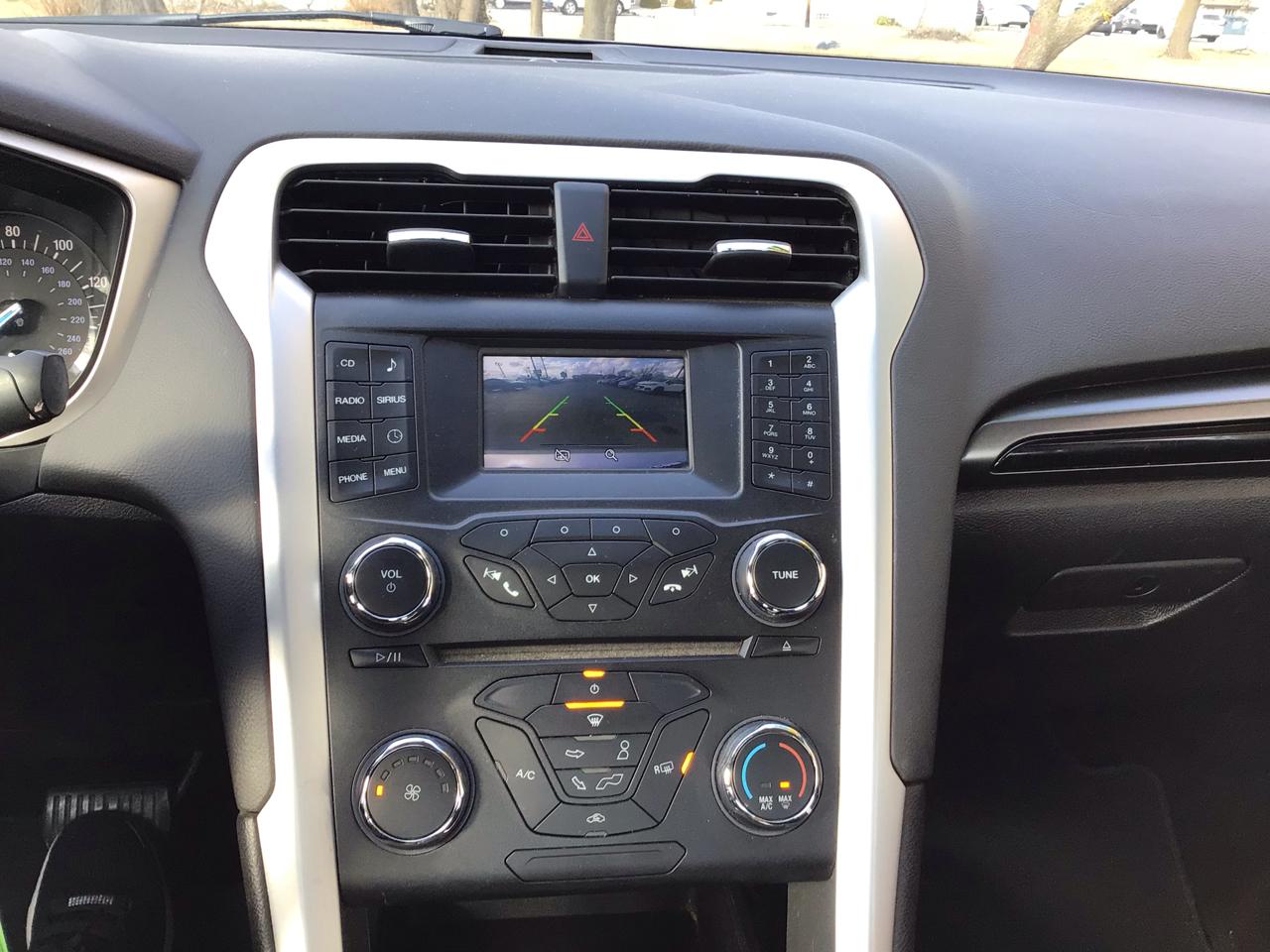 Ford Fusion 4dr Sdn SE FWD 2015