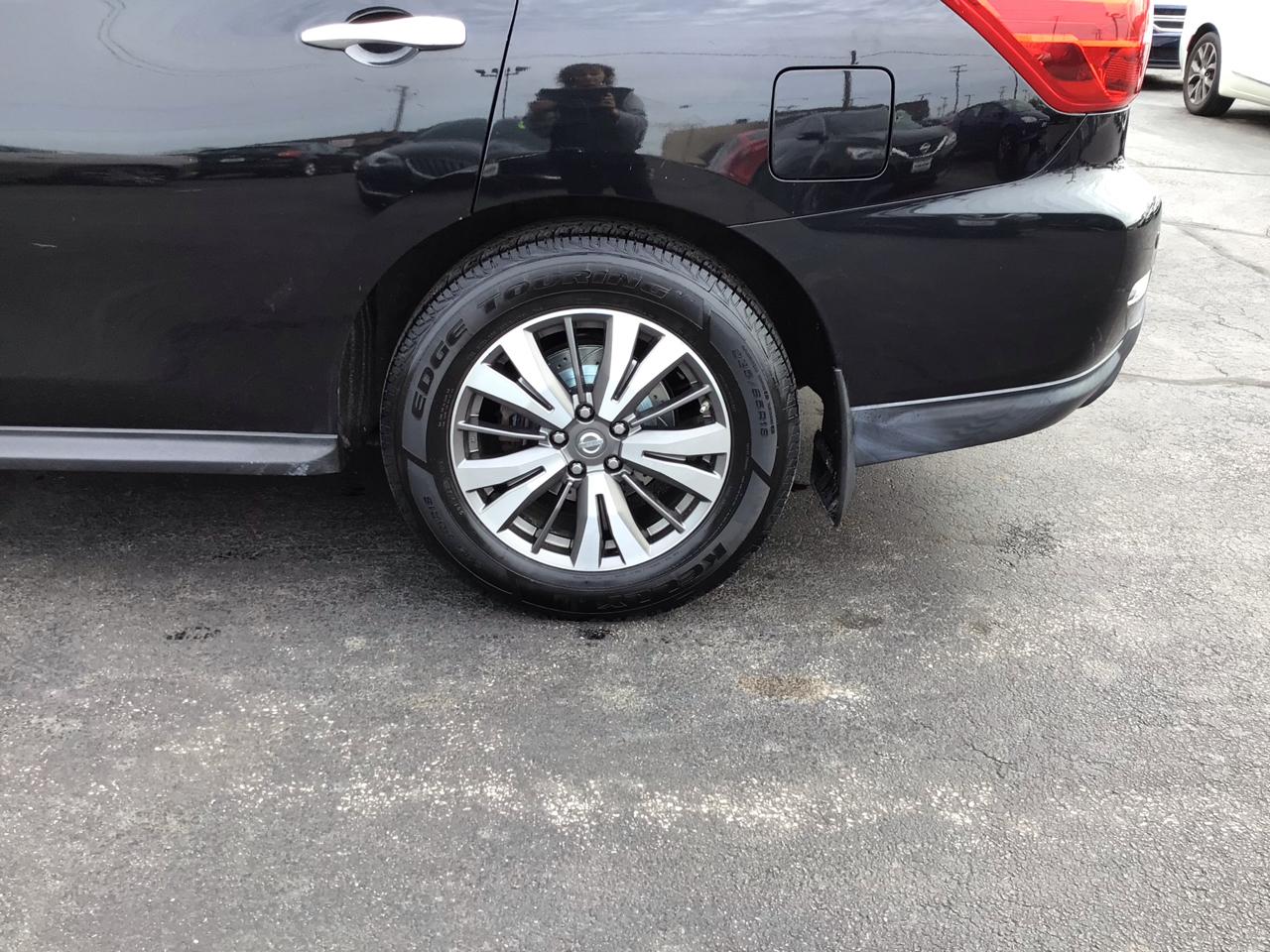 Nissan Pathfinder FWD SL 2017