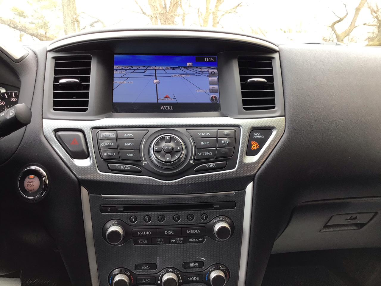 Nissan Pathfinder FWD SL 2017