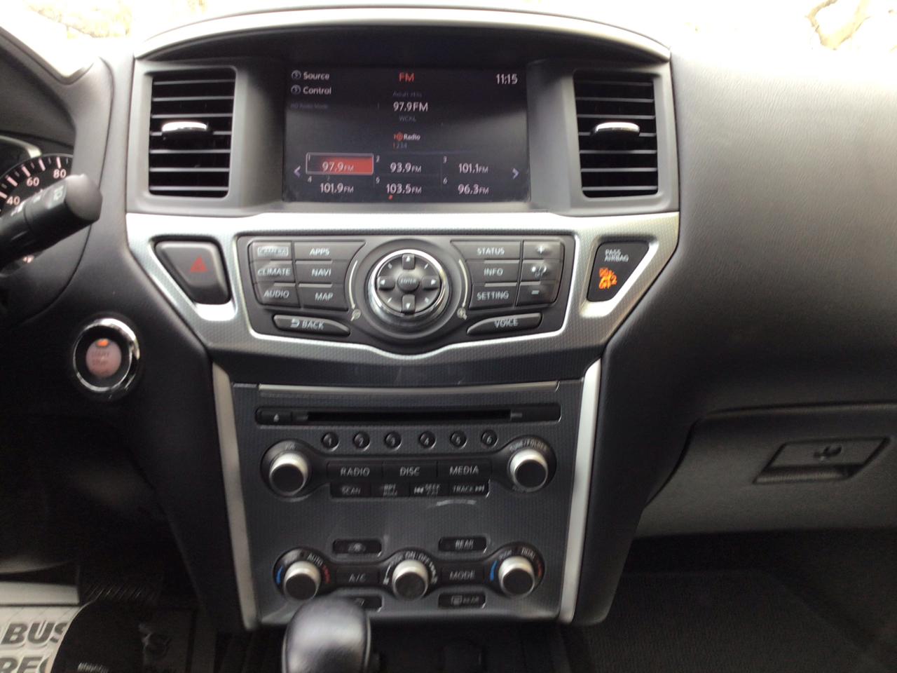 Nissan Pathfinder FWD SL 2017