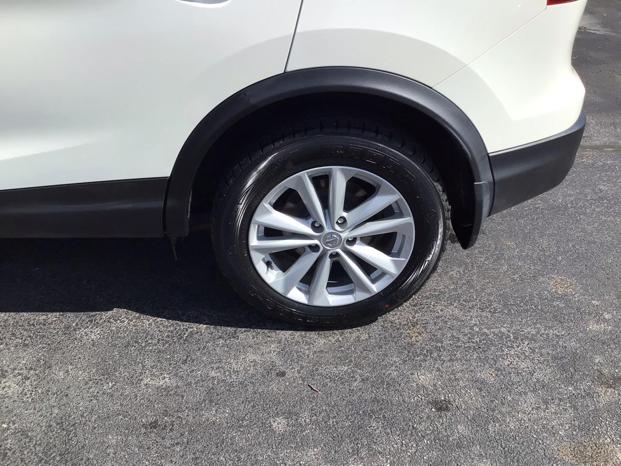 Nissan Rogue Sport AWD SV 2017