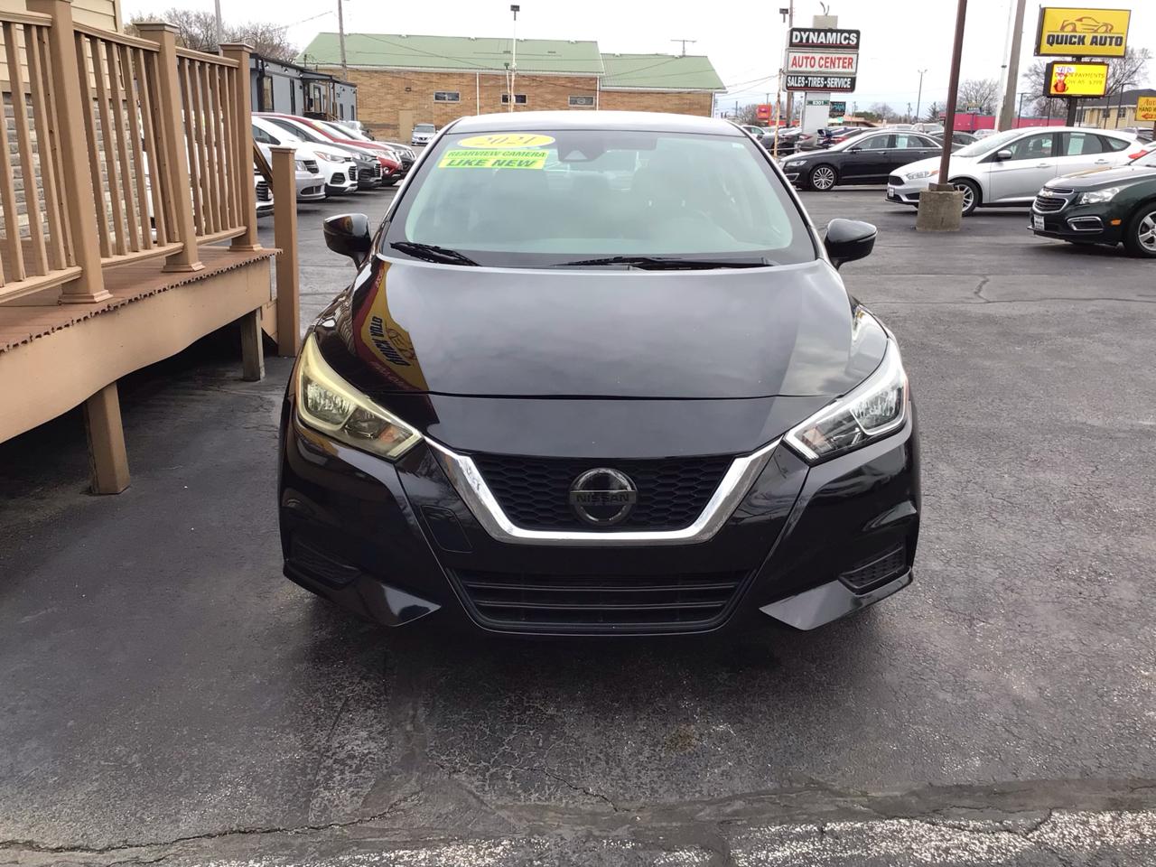 Nissan Versa SV CVT 2021