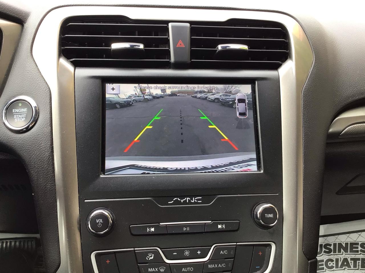 Ford Fusion SE FWD 2019