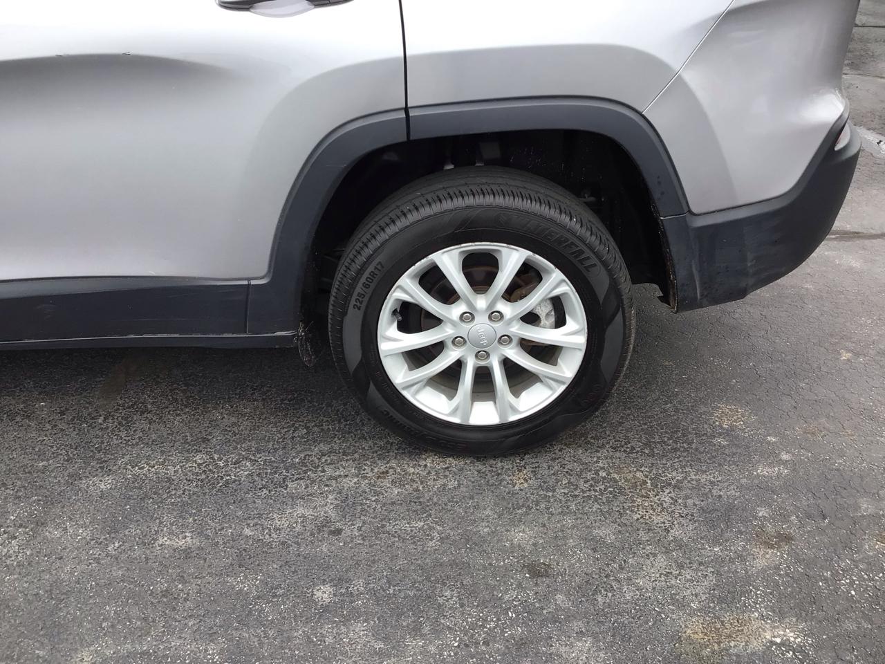 Jeep Cherokee Latitude FWD 2020