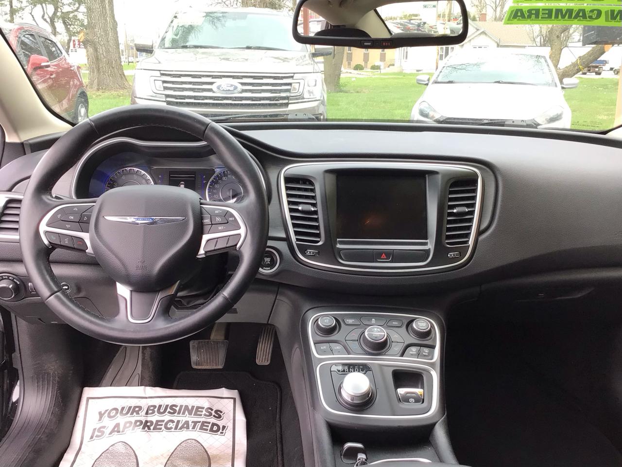 Chrysler 200 4dr Sdn Limited FWD 2015