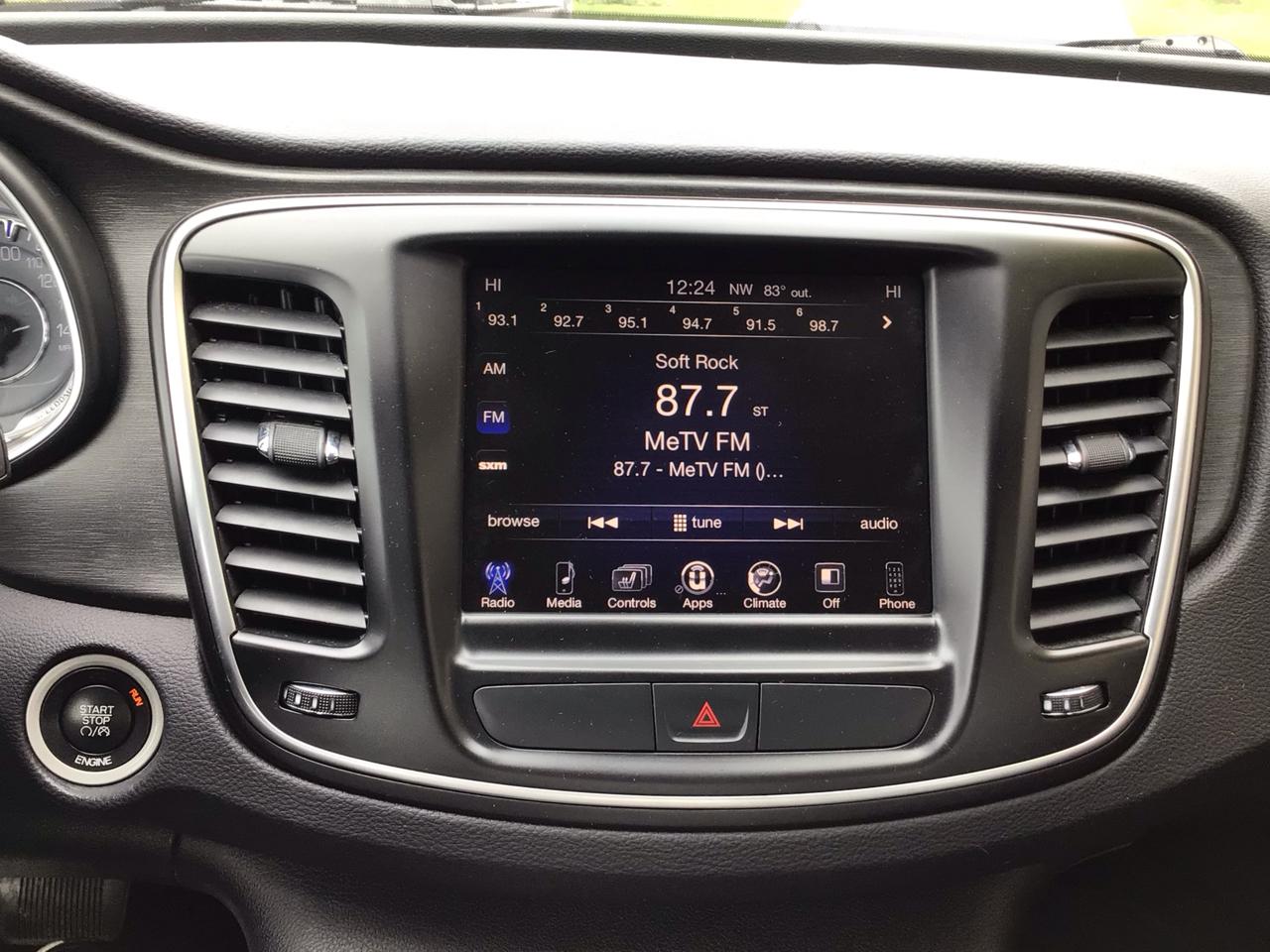 Chrysler 200 4dr Sdn Limited FWD 2015