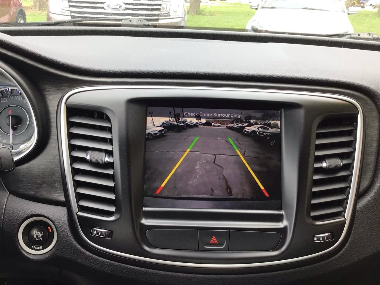 Chrysler 200 4dr Sdn Limited FWD 2015