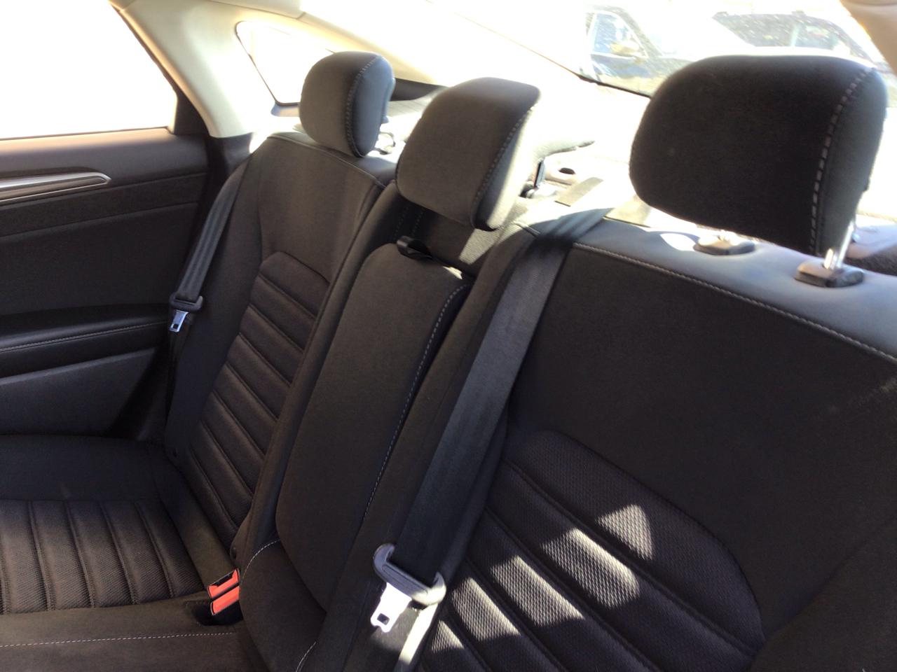 Ford Fusion S FWD 2017