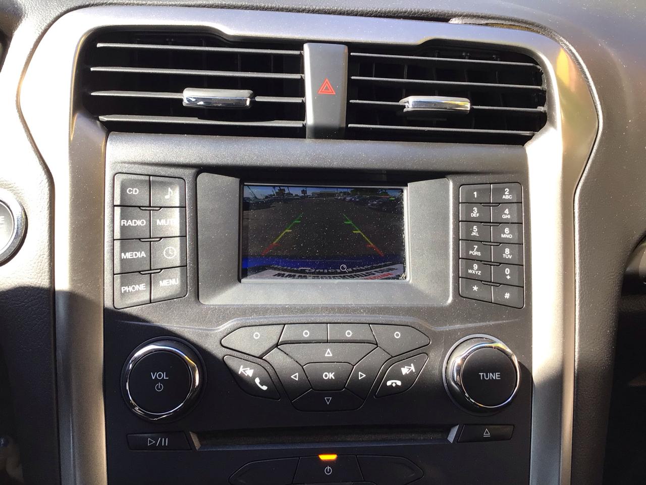 Ford Fusion S FWD 2017