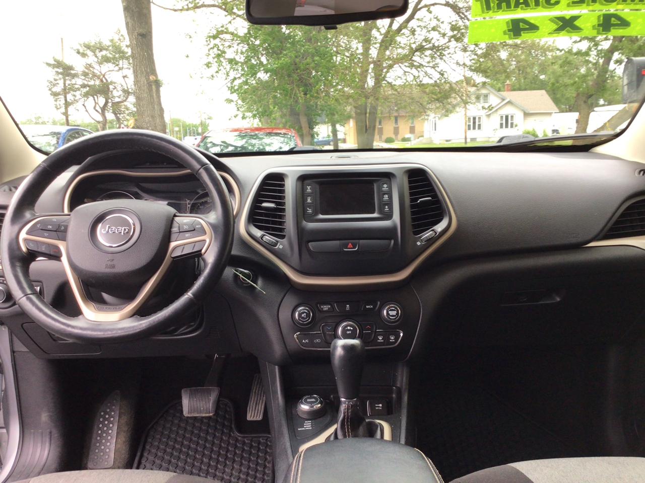 Jeep Cherokee 4WD 4dr Sport 2016