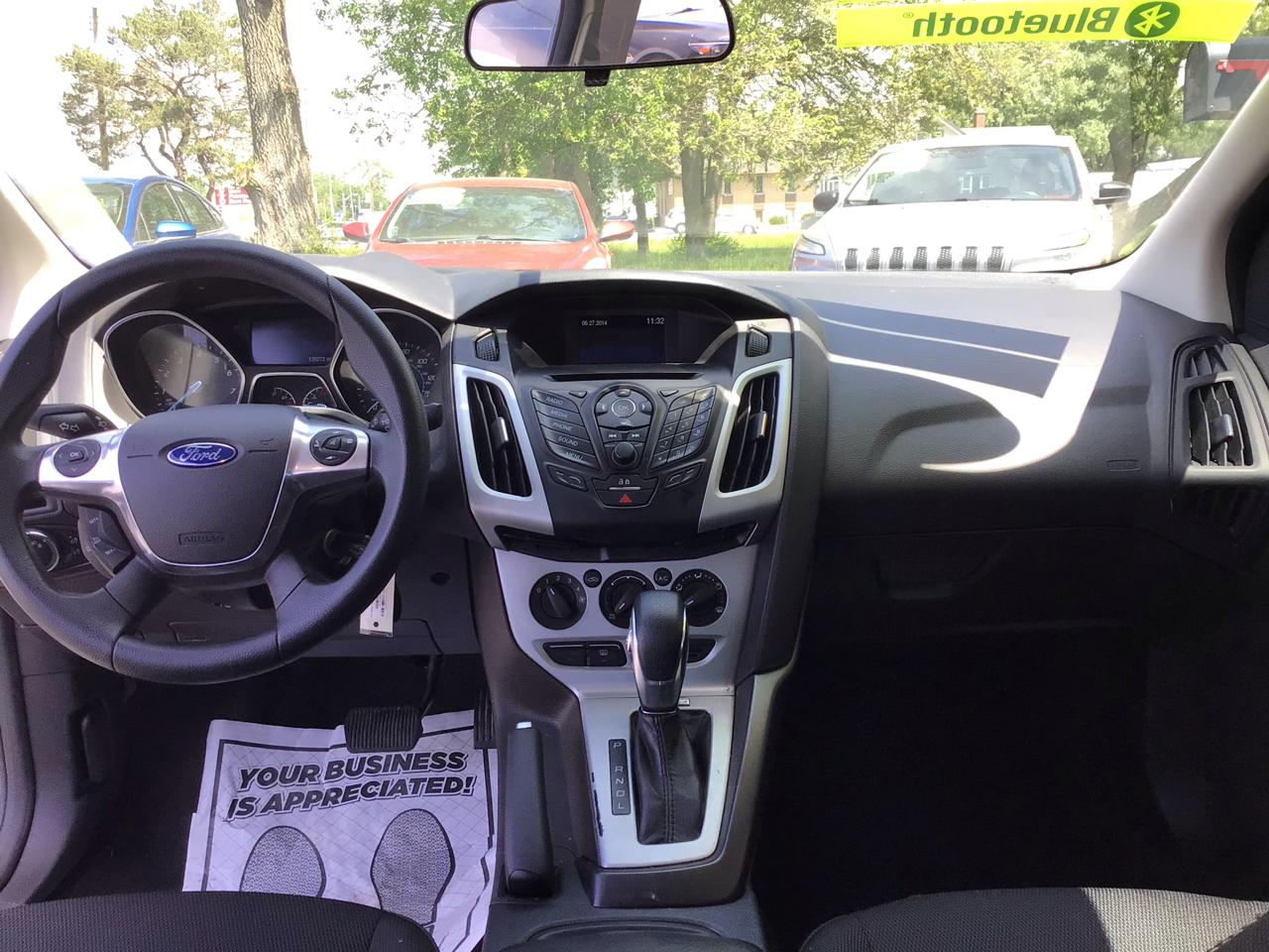 Ford Focus 4dr Sdn SE 2014