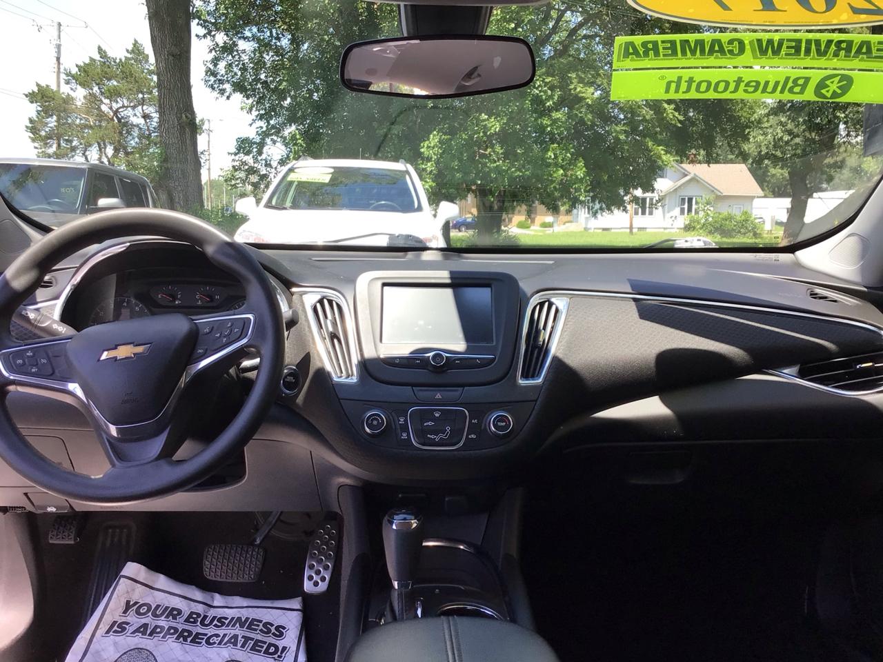 Chevrolet Malibu 4dr Sdn LT w/1LT 2017