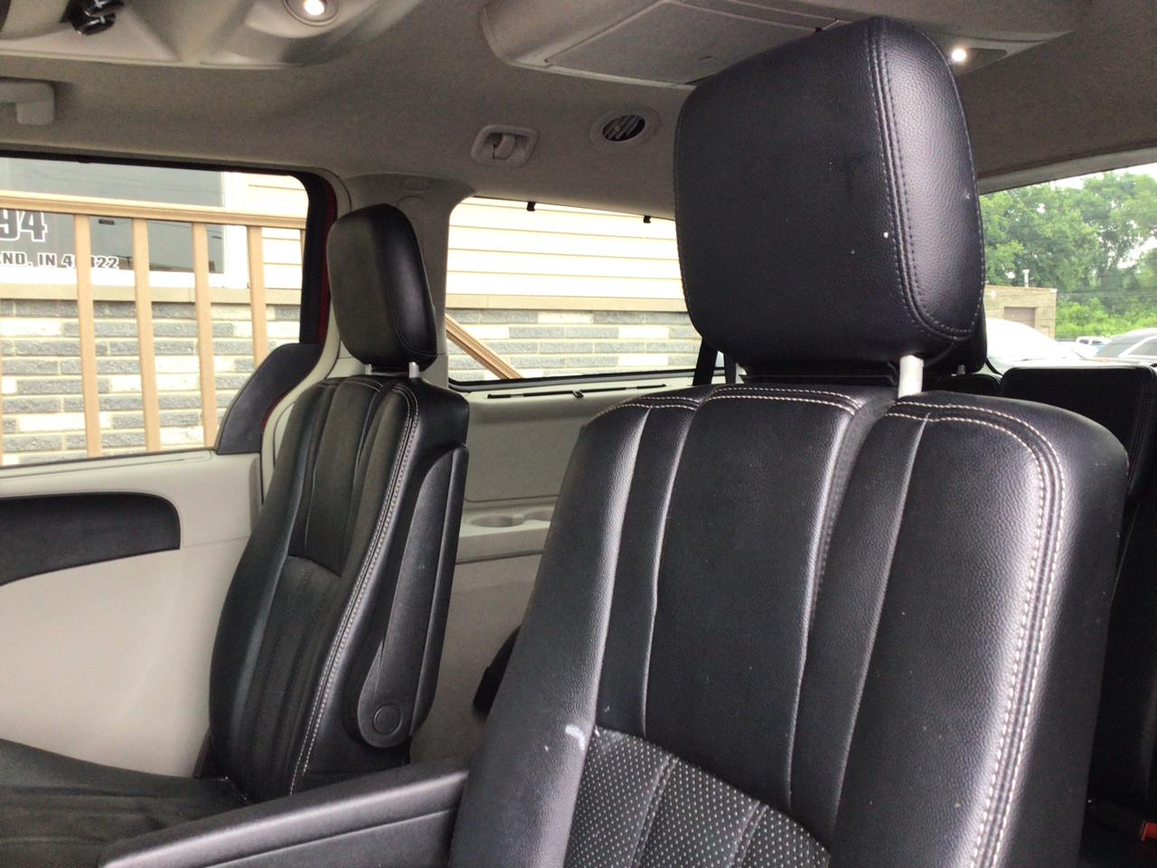 Chrysler Town & Country 4dr Wgn Touring-L 2014