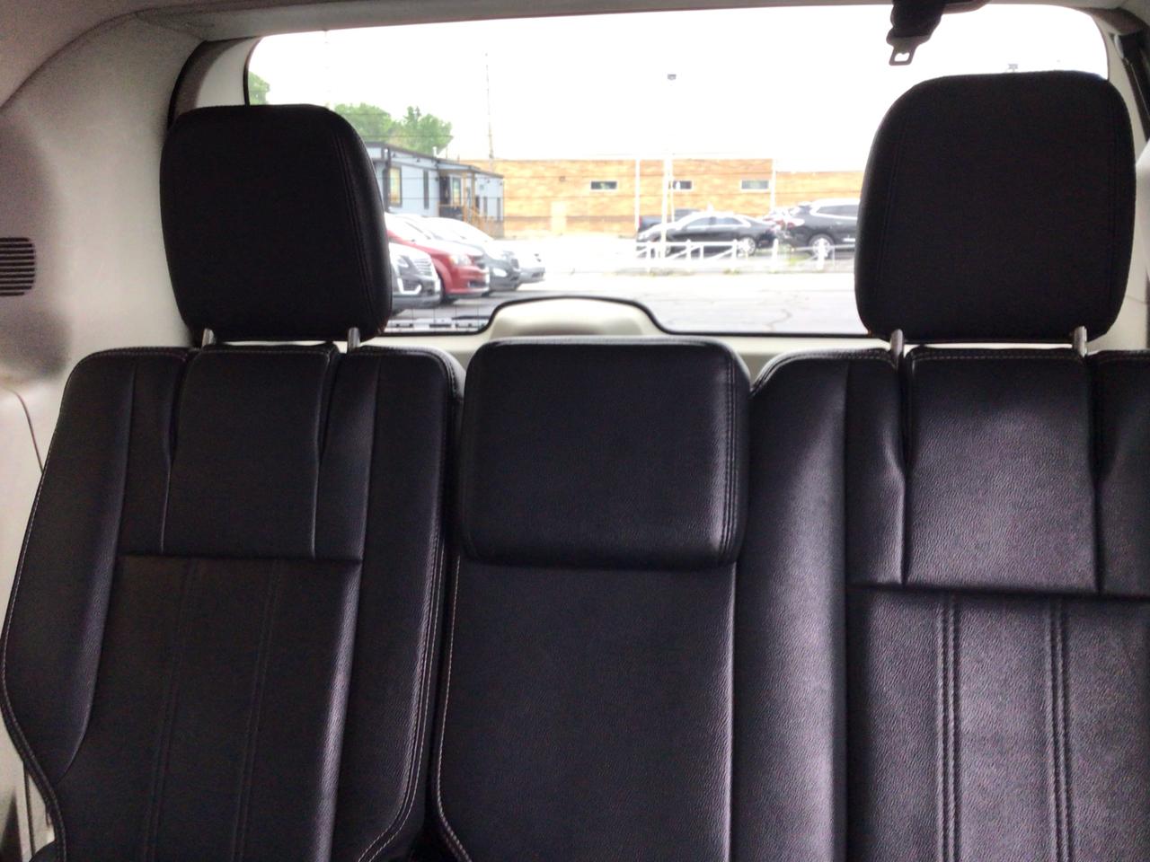Chrysler Town & Country 4dr Wgn Touring-L 2014