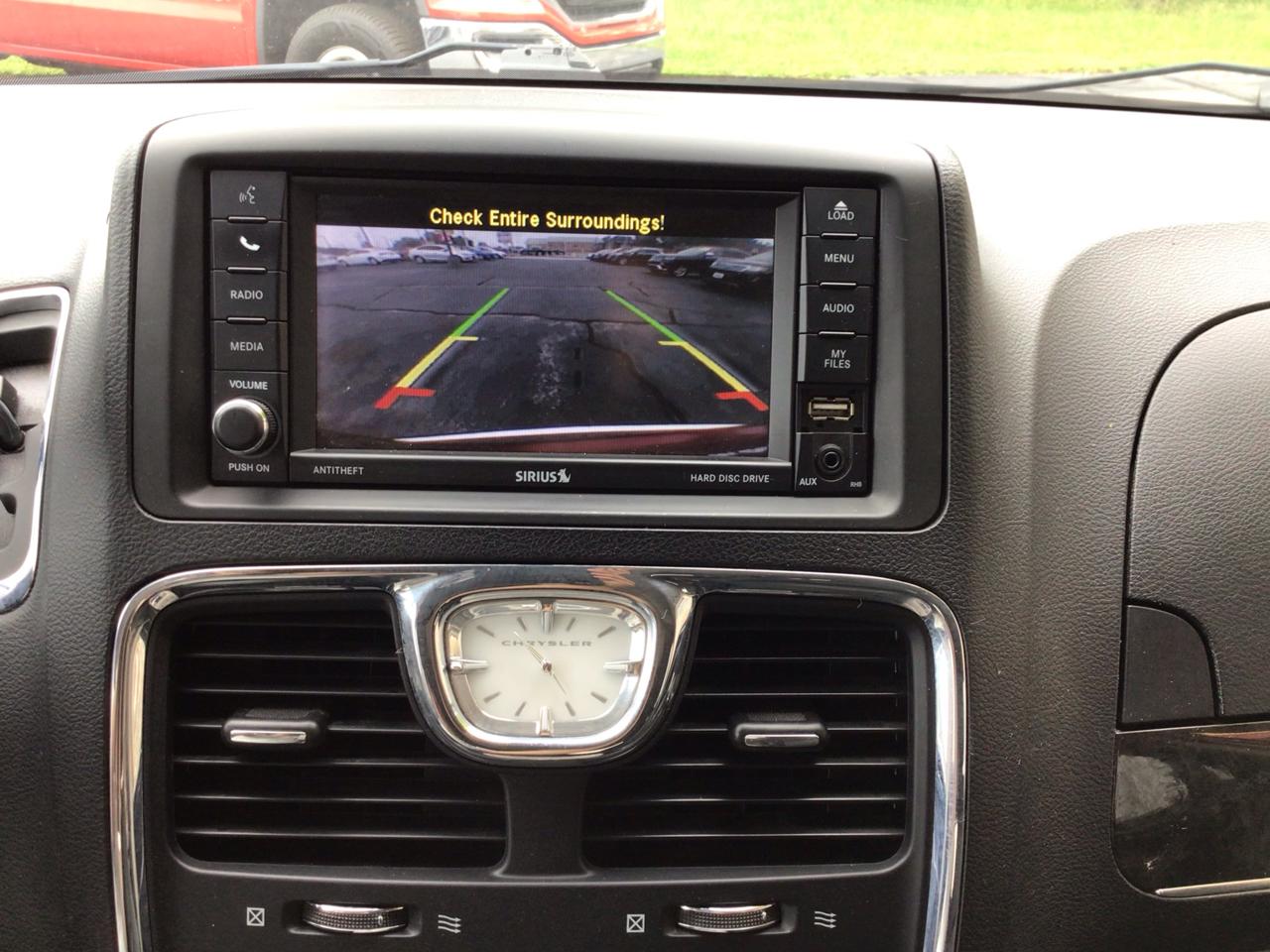Chrysler Town & Country 4dr Wgn Touring-L 2014