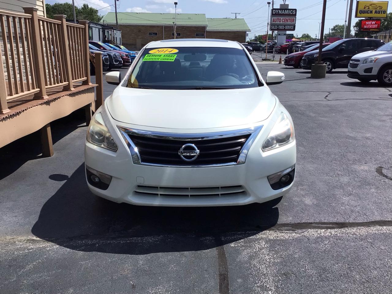 Nissan Altima 4dr Sdn I4 2.5 SV 2014
