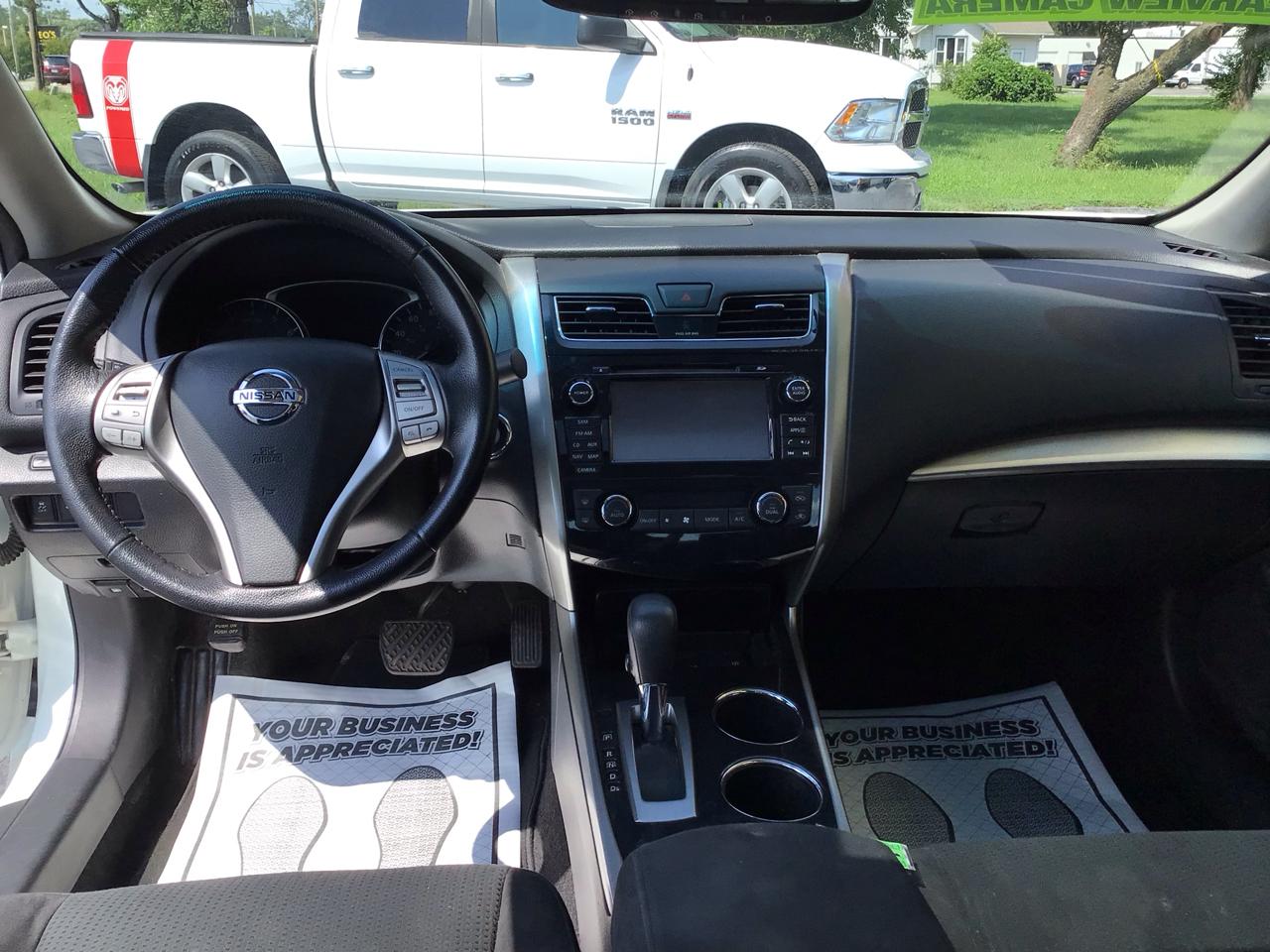 Nissan Altima 4dr Sdn I4 2.5 SV 2014