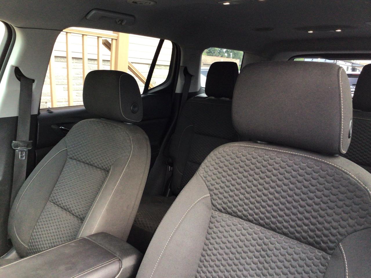 GMC Acadia FWD 4dr SLE w/SLE-2 2017