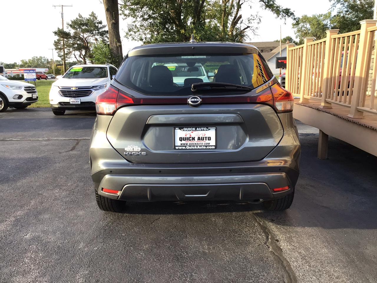 Nissan Kicks S FWD 2022