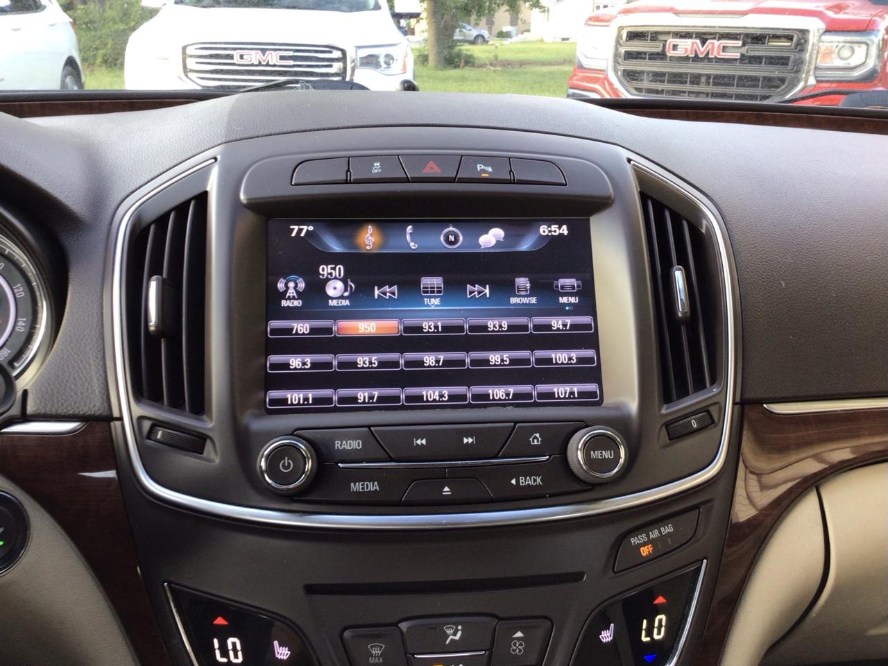 Buick Regal 4dr Sdn Premium II FWD 2016