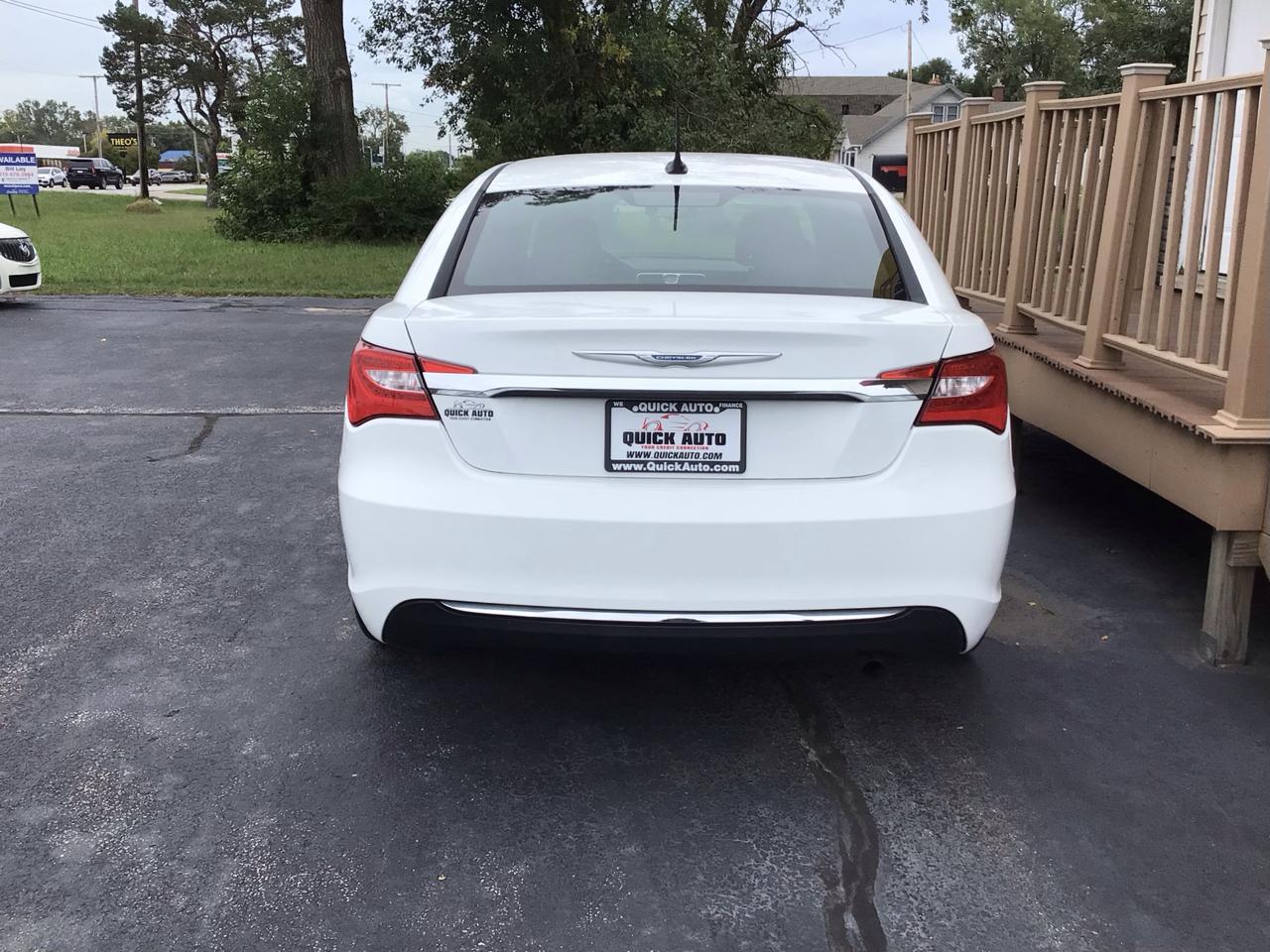 Chrysler 200 4dr Sdn LX 2014
