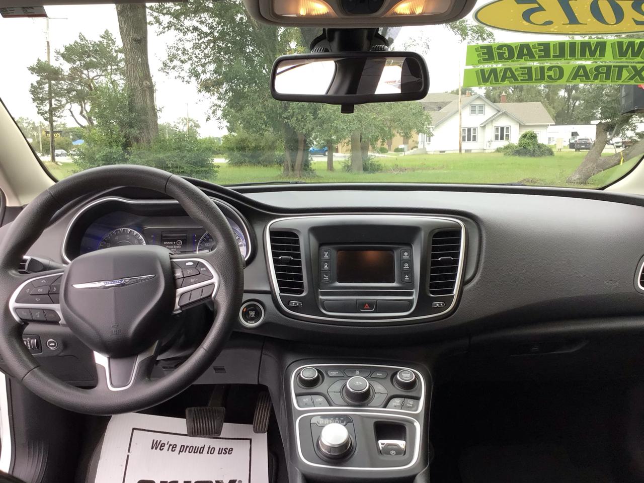Chrysler 200 4dr Sdn Limited FWD 2015