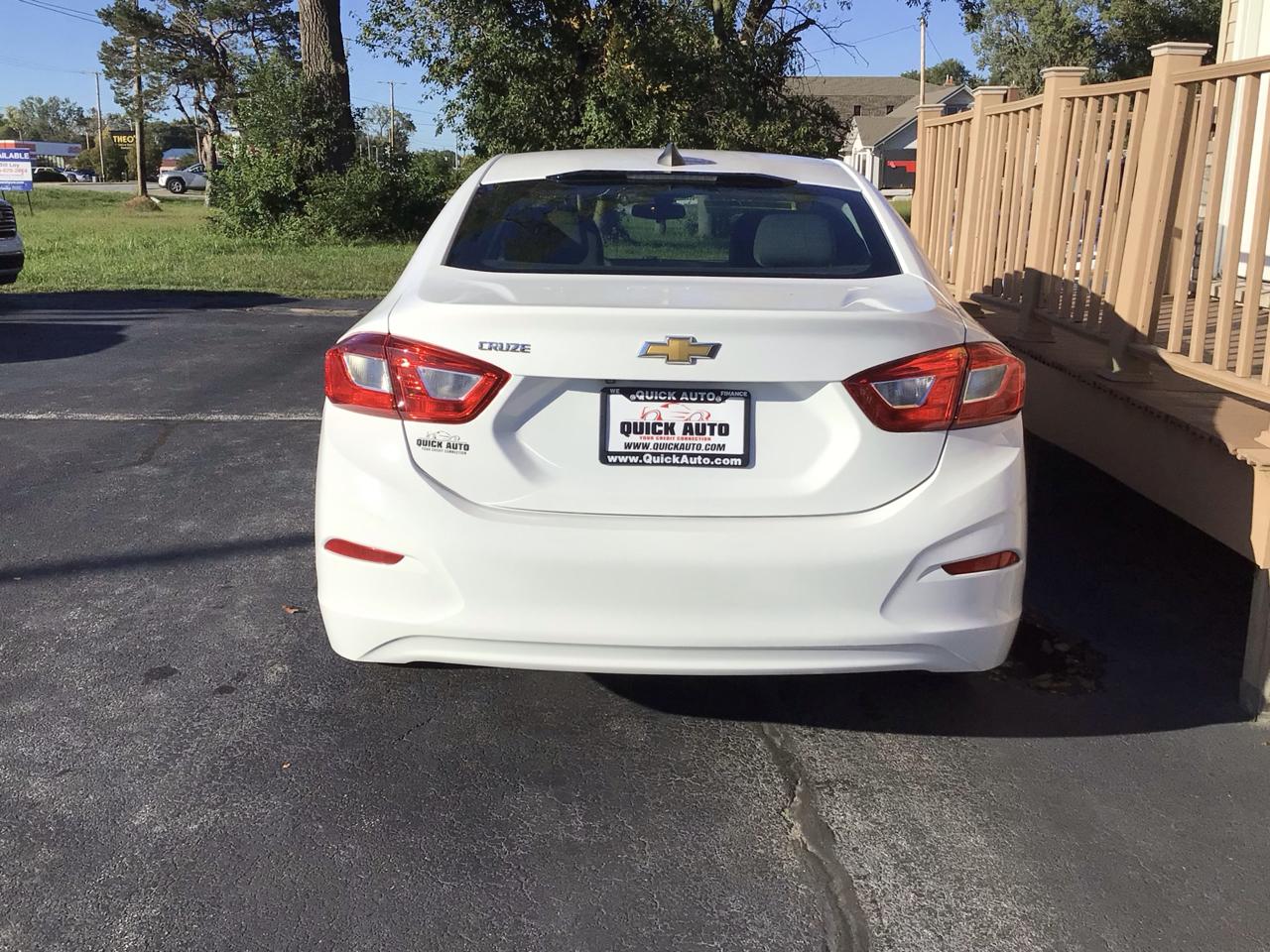 Chevrolet Cruze 4dr Sdn 1.4L LS w/1SB 2018