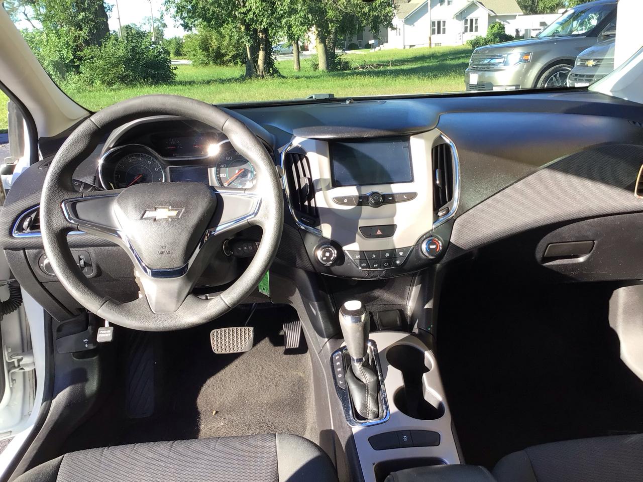 Chevrolet Cruze 4dr Sdn 1.4L LS w/1SB 2018