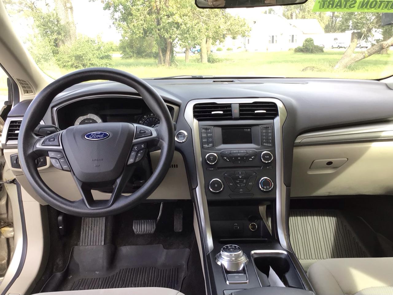 Ford Fusion SE FWD 2017