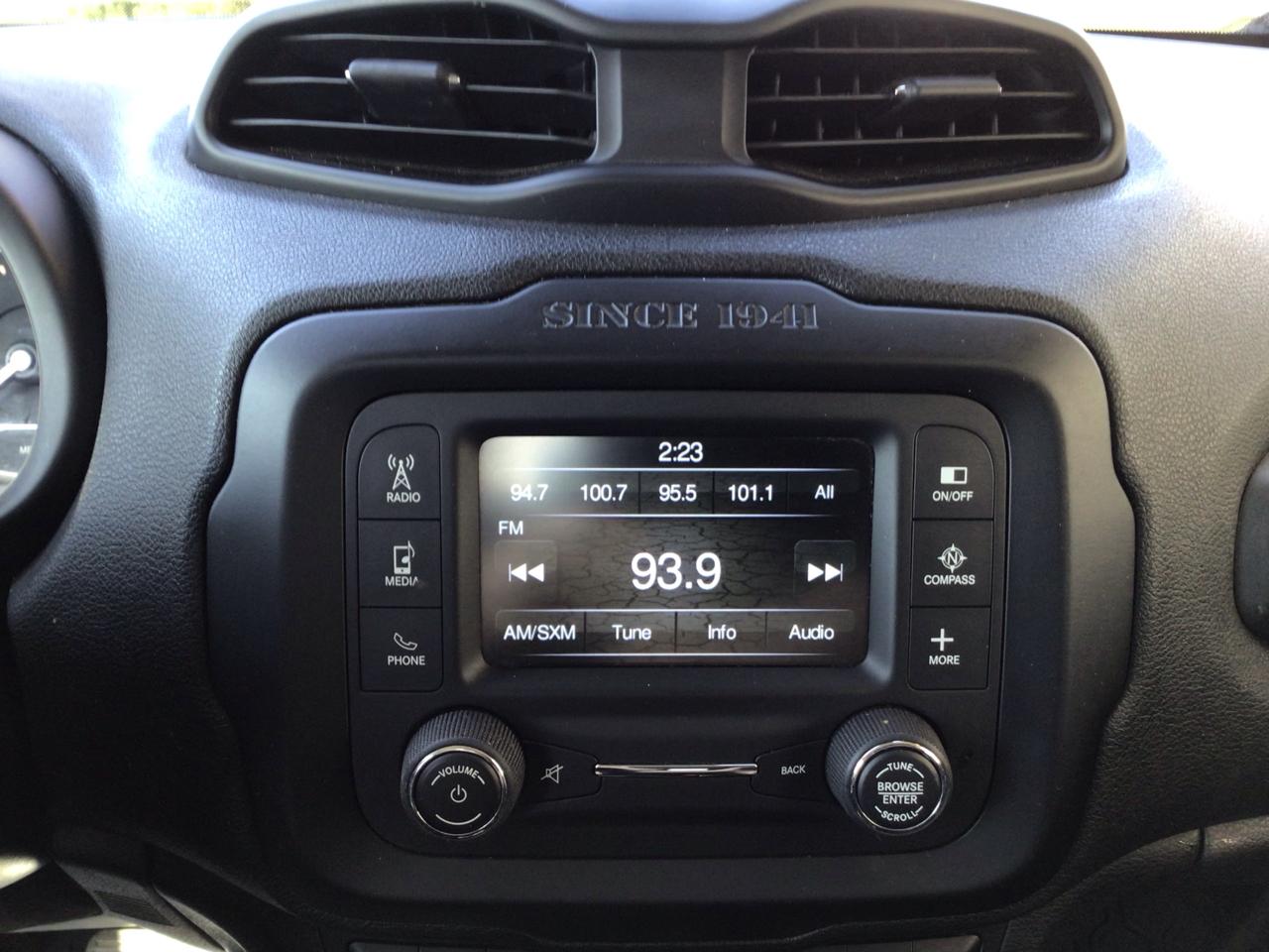 Jeep Renegade 4WD 4dr Latitude 2015
