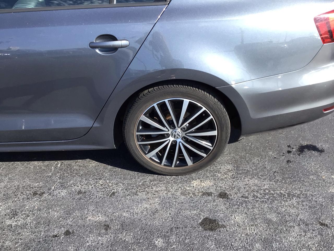 Volkswagen Jetta Sedan 4dr Auto 1.8T SE PZEV 2015